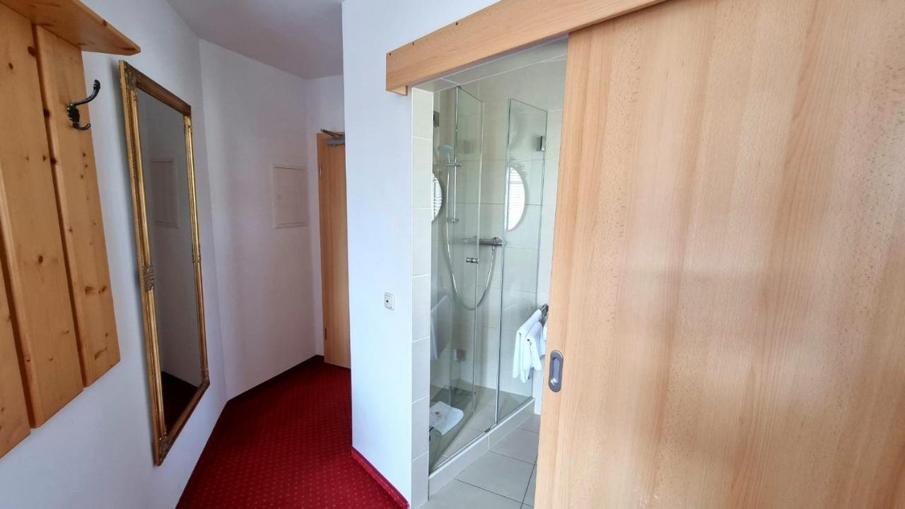 Hotel Gasthof Weisser Loewe Burgthann Ngoại thất bức ảnh
