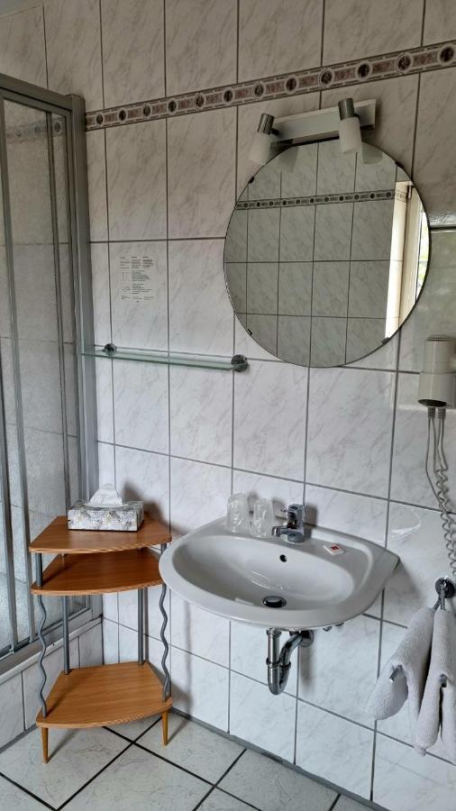 Hotel Gasthof Weisser Loewe Burgthann Ngoại thất bức ảnh