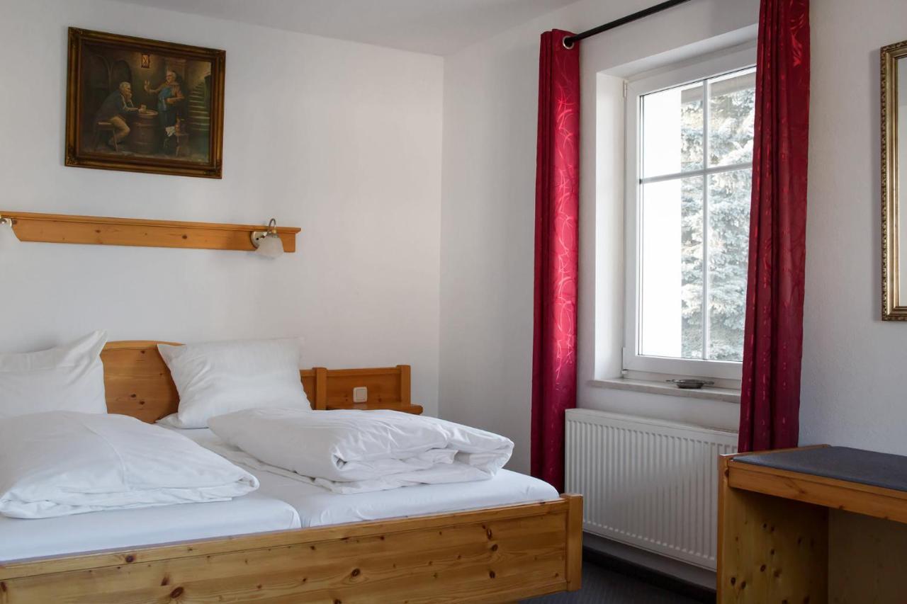 Hotel Gasthof Weisser Loewe Burgthann Ngoại thất bức ảnh
