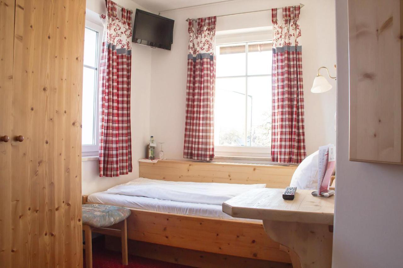 Hotel Gasthof Weisser Loewe Burgthann Ngoại thất bức ảnh