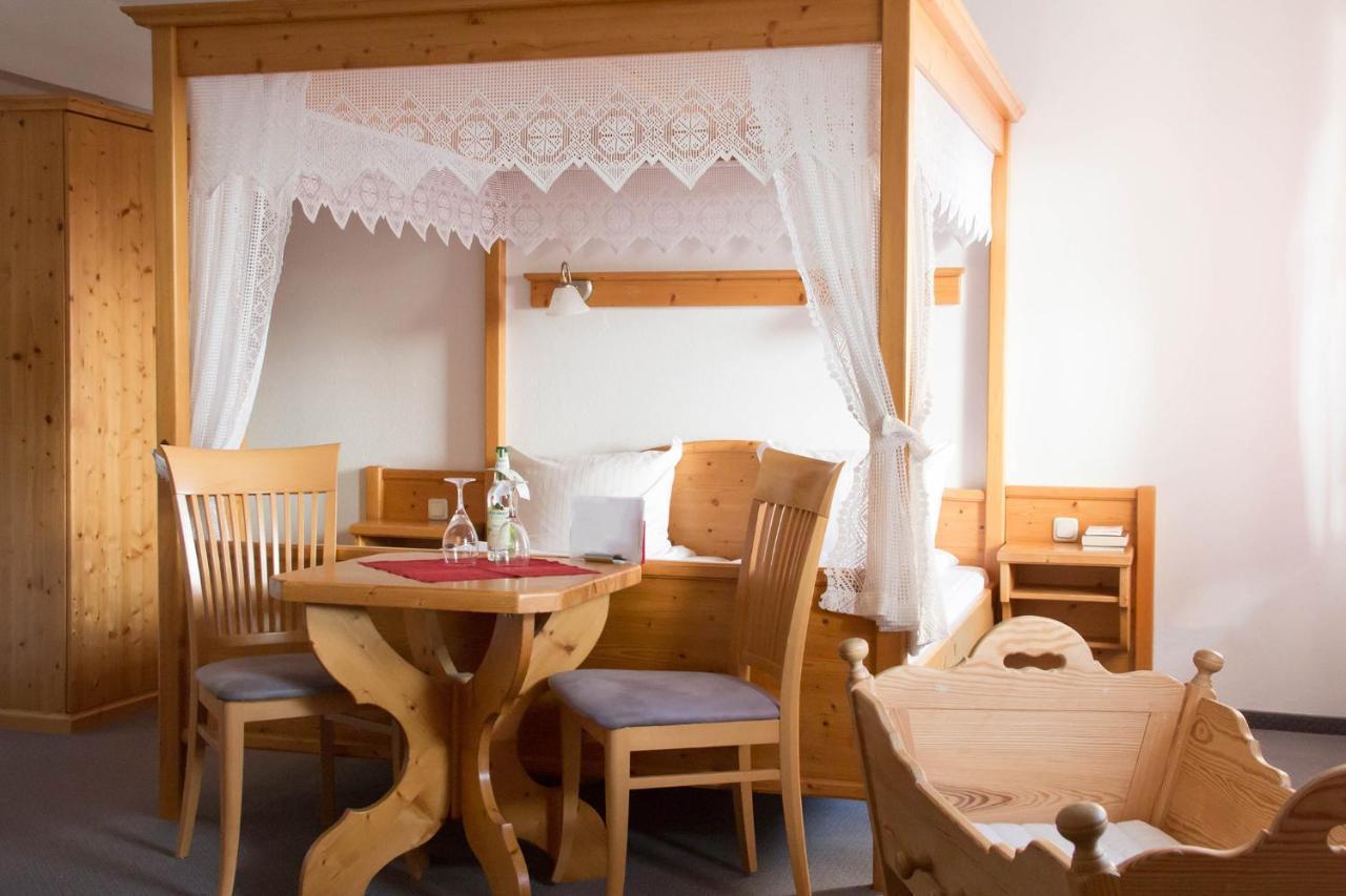 Hotel Gasthof Weisser Loewe Burgthann Ngoại thất bức ảnh