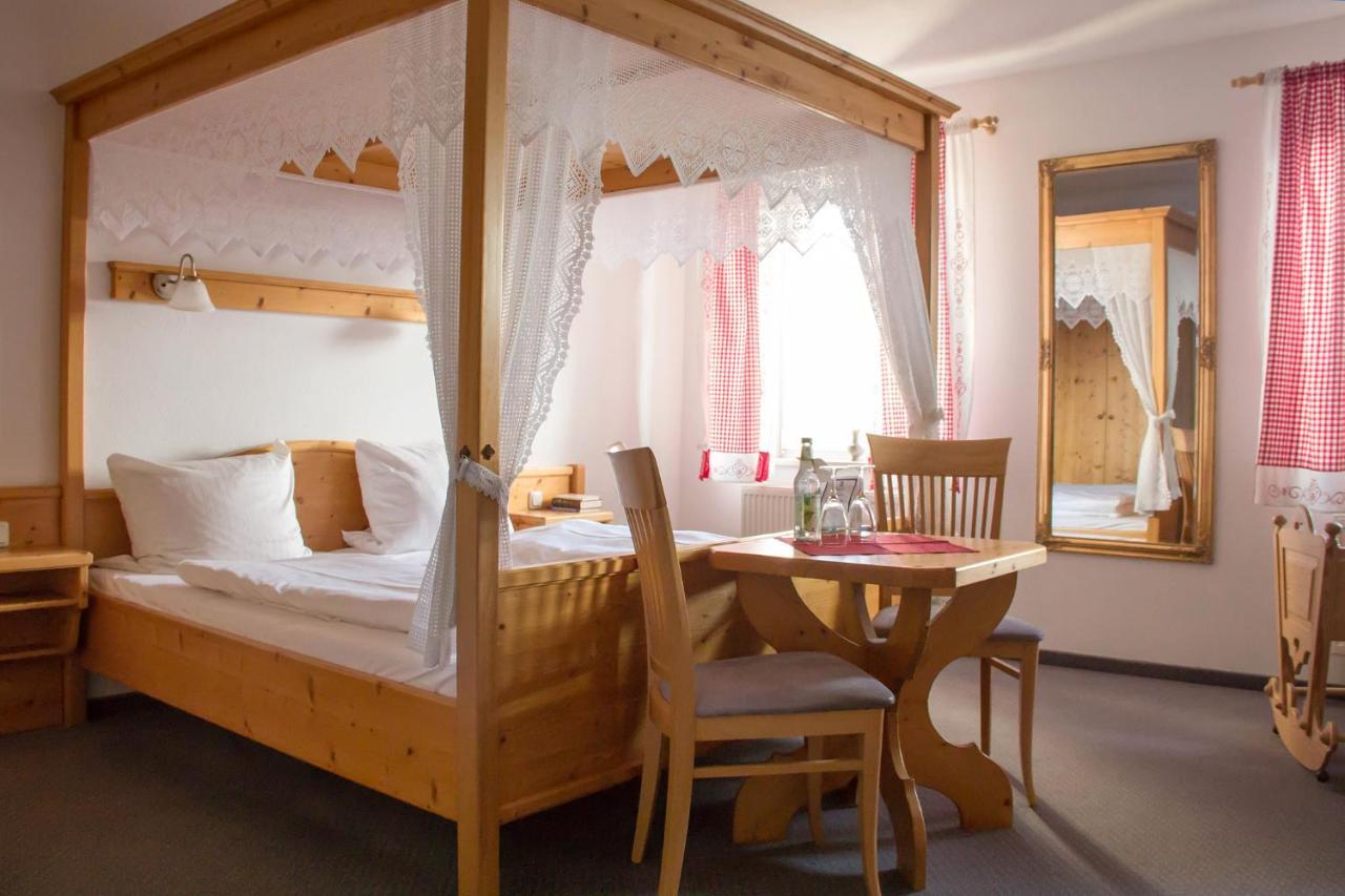 Hotel Gasthof Weisser Loewe Burgthann Ngoại thất bức ảnh